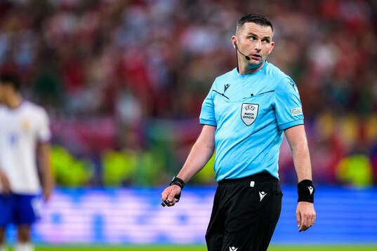 Referee Michael Oliver
