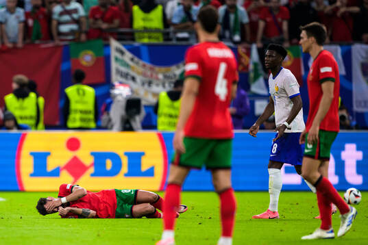 Bruno Fernandes of Portugal in pain