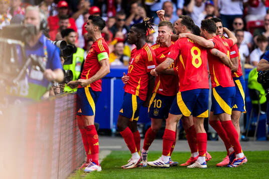 Alvaro Morata, Nicholas Williams, Daniel Olmo, and Fabian