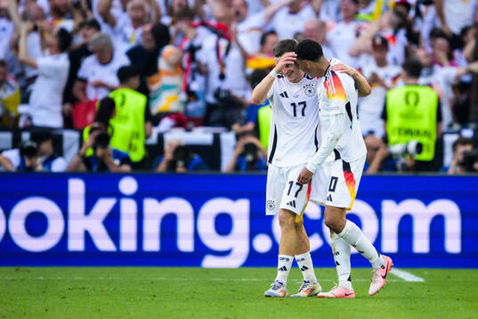 Florian Wirtz of Germany celebrates