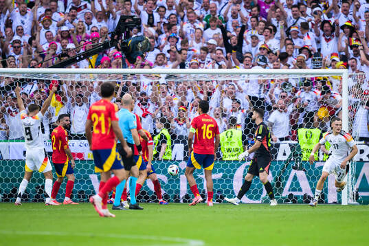 Florian Wirtz of Germany celebrates