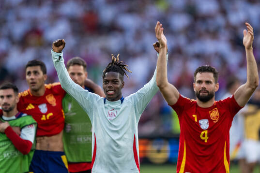 Nicholas Williams of Spain celebrates
