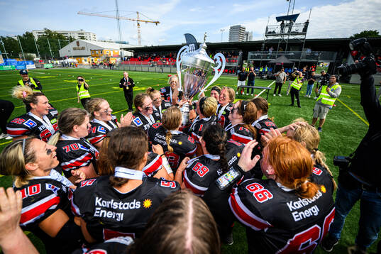 Carlstad Crusaders spelare jublar