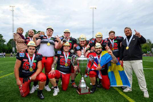 Carlstad Crusaders spelare jublar