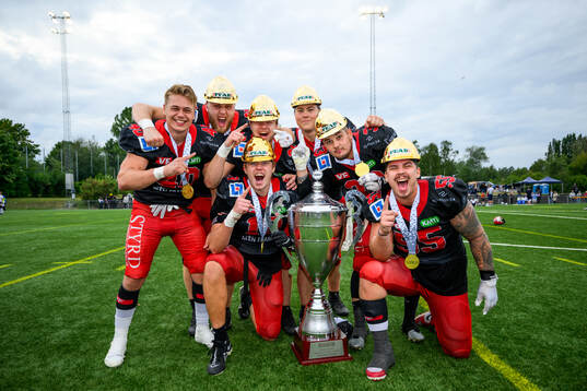 Carlstad Crusaders spelare jublar