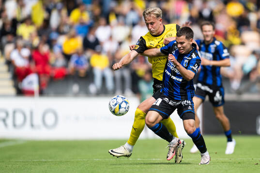 Bläddra bland fler bilder av Fotboll, Allsvenskan, Mjällby - Sirius