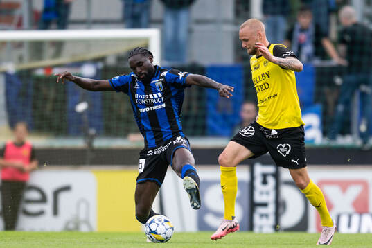 Sirius Patrick Nwadike och Mjällbys Adam Ståhl
