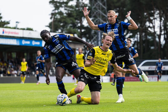 Sirius Patrick Nwadike och Jakob Voelkerling Persson mot