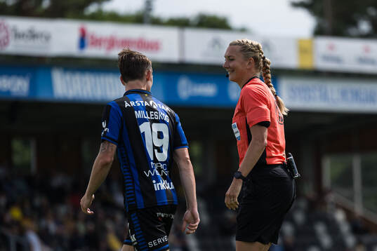 Sirius Noel Milleskog och Domare Tess Olofsson