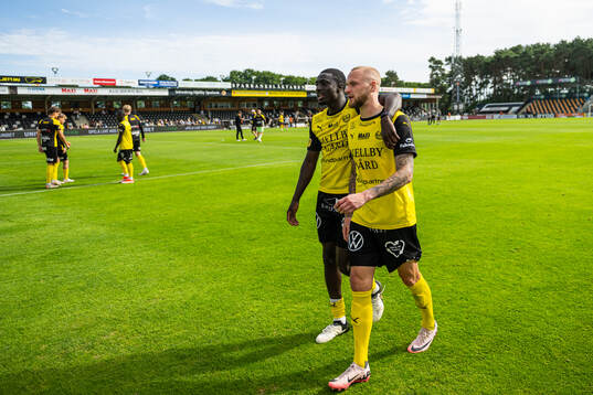 Mjällbys Seedy Imam Jagne och Adam Ståhl