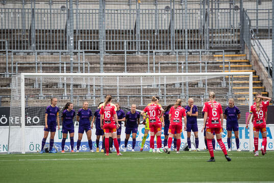 Indirekt frispark för KIF Örebros fram Djurgårdens