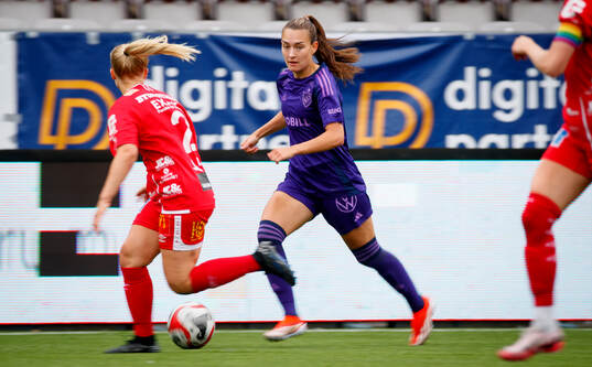 Panorering på Djurgårdens Lucia Duras