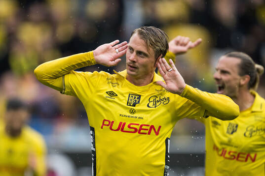 Elfsborgs Simon Hedlund jublar