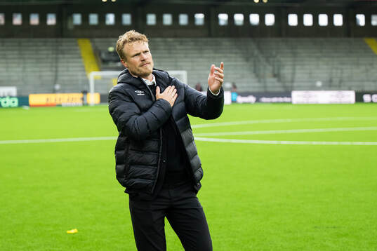 Elfsborgs manager Oscar Hiljemark tackar publiken