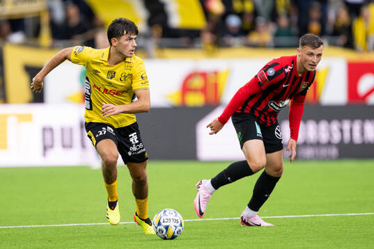 Elfsborgs Besfort Zeneli och Brommapojkarnas Adam Skanning