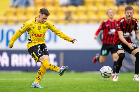 Elfsborgs Eggert Aron Gudmundsson skjuter 3-0