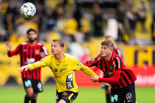 Elfsborgs Simon Hedlund och Brommapojkarnas Frederik