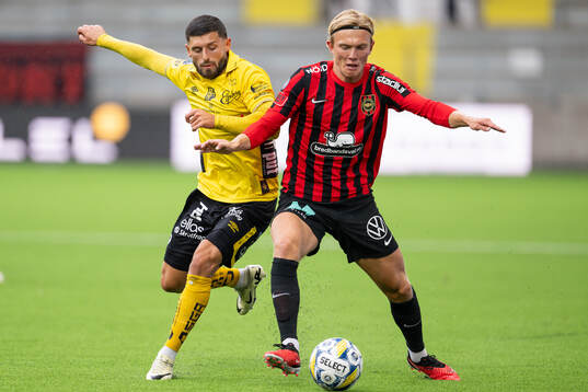 Elfsborgs Arber Zeneli och Brommapojkarnas Alexander Jensen