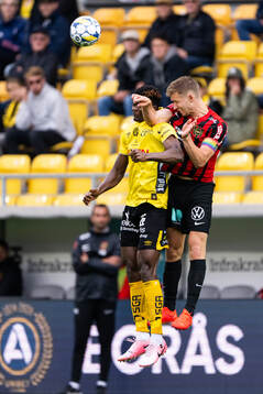 Elfsborgs Terry Yegbe och Brommapojkarnas Ludvig Fritzson