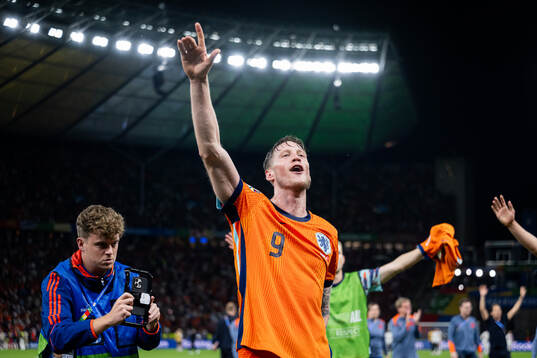 Wout Weghorst of Netherlands celebrate