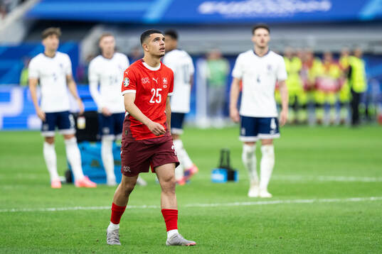 Zeki Amdouni of Switzerland