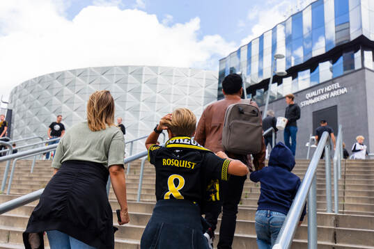 Supportar utanför Friends Arena