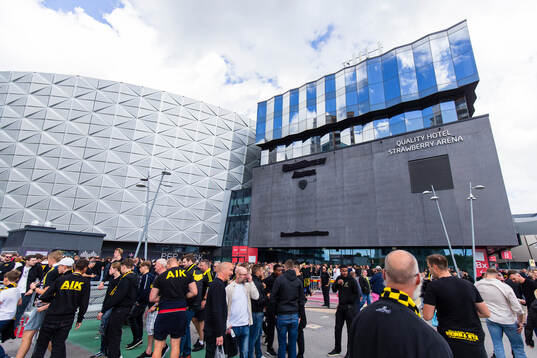 Supportar utanför Friends Arena