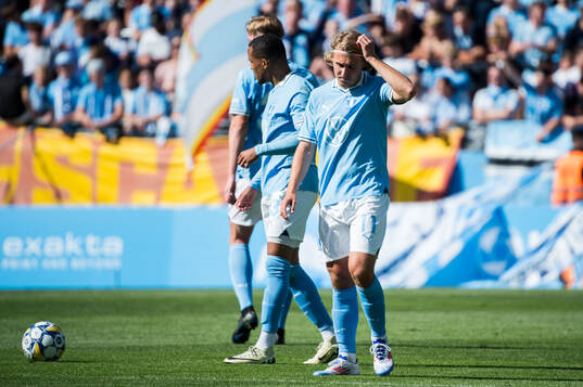 Malmö FFs Sebastian Nanasi deppar