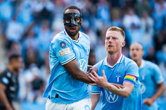 Malmö FFs Isaac Kiese Thelin och Anders Christiansen jublar