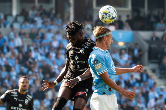Halmstads Joseph Baffoe och Malmö FFs Erik Botheim