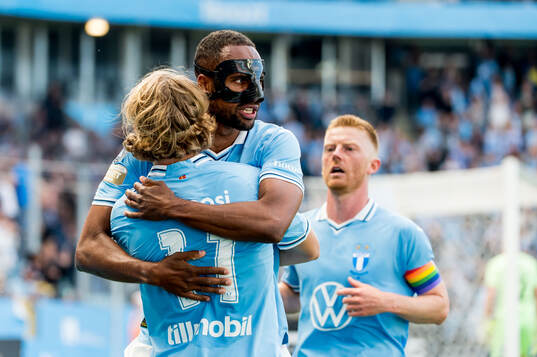 Malmö FFs Sebastian Nanasi, Isaac Kiese Thelin och Anders