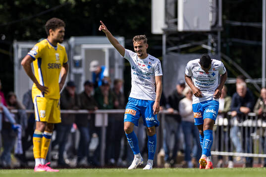 Värnamos Ajdin Zeljkovic jublar