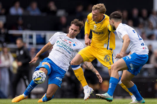 Värnamos Michael Steinwender och IFK Göteborgs Laurs