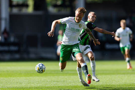 Hammarbys Victor Eriksson och GAIS Lucas Hedlund