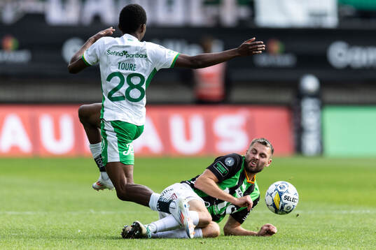 Hammarbys Bouzomana Toure och GAIS Axel Norén