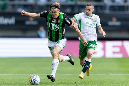 GAIS Axel Henriksson och Hammarbys Oscar Johansson Schellhas