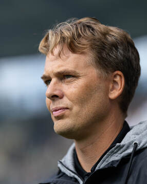 GAIS tränare Fredrik Holmberg innan fotbollsmatchen i