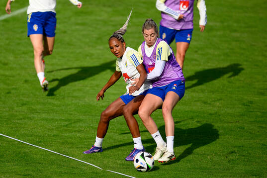 Madelen Janogy and Linda Sembrant