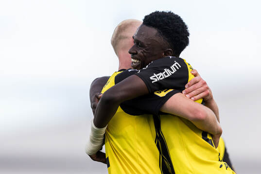 Bläddra bland fler bilder av Fotboll, Allsvenskan, Västerås - Häcken