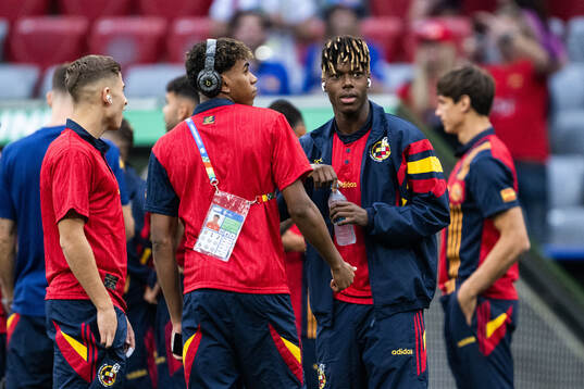 Lamine Yamal and Nicholas Williams of Spain