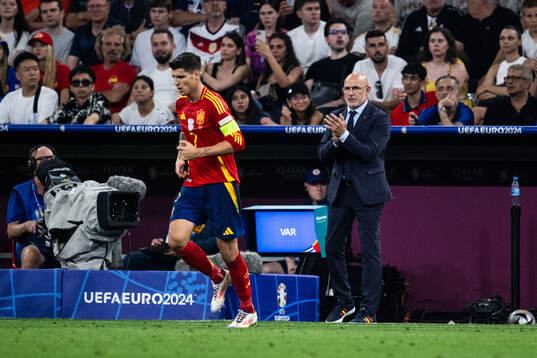 Head coach Luis De La Fuente of Spain