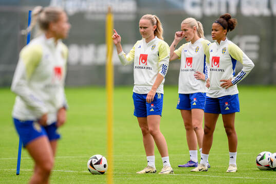 Matilda Vinberg, Josefine Rybrink and Felicia Schröder