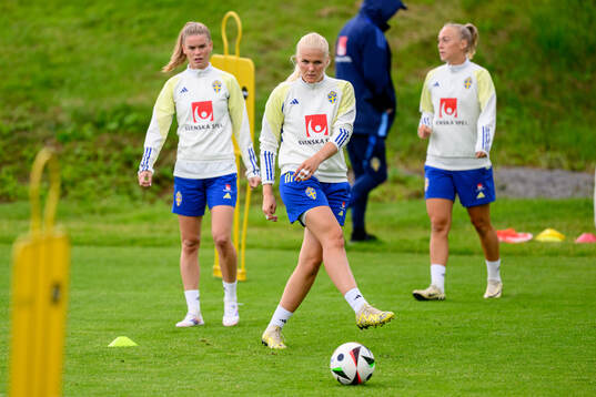 goalkeeper Emma Holmgren