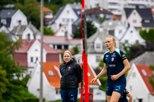 Gemma Grainger, head coach of the Norwegian women's