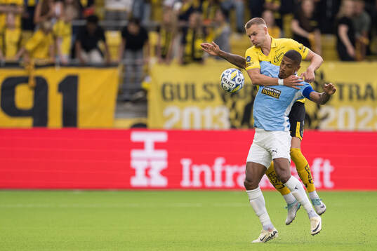 Gustav Henriksson of Elfsborg and Jairo of Pafos