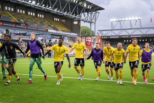 Players of Elfsborg celebrate