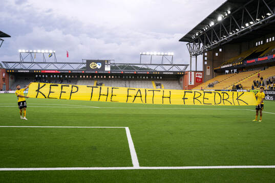 Arber Zeneli and Besfort Zeneli of Elfsborg holding a banner