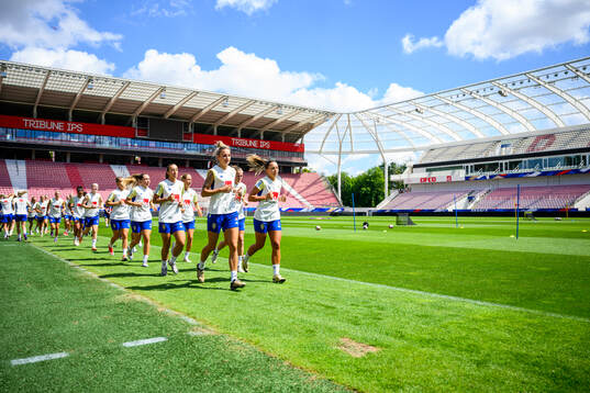 Players of the Swedish women's national football team warm