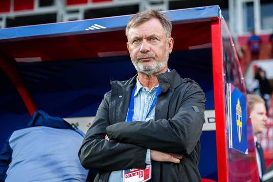 Head coach Peter Gerhardsson of Sweden