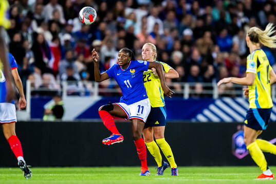 Josefine Rybrink of Sweden and Kadidiatou Diani of France